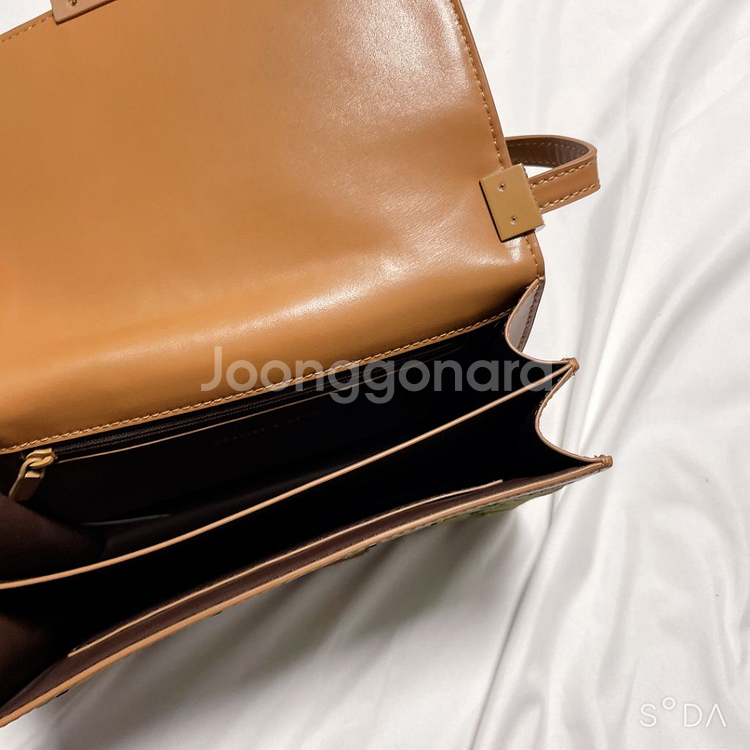 찰스앤키스 크로스백--6