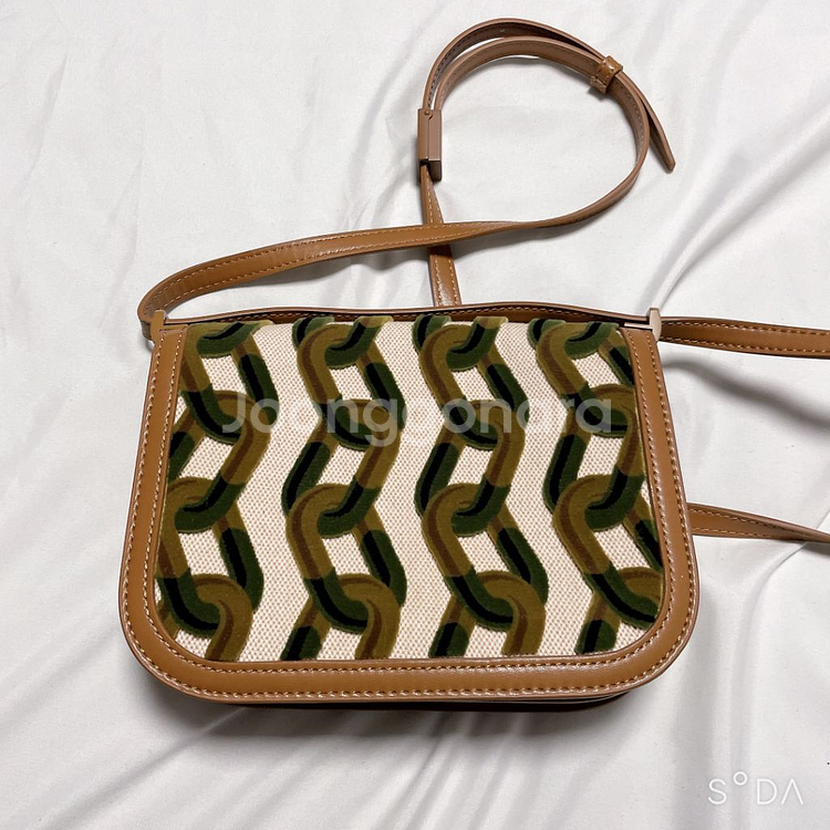 찰스앤키스 크로스백--4