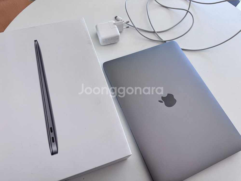 맥북 에어 m1 13인치 512GB 스페이스그레이--4
