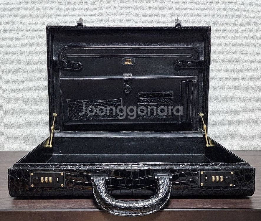 미사용) 정가 3300 A. TESTONI 악어백 가방--3