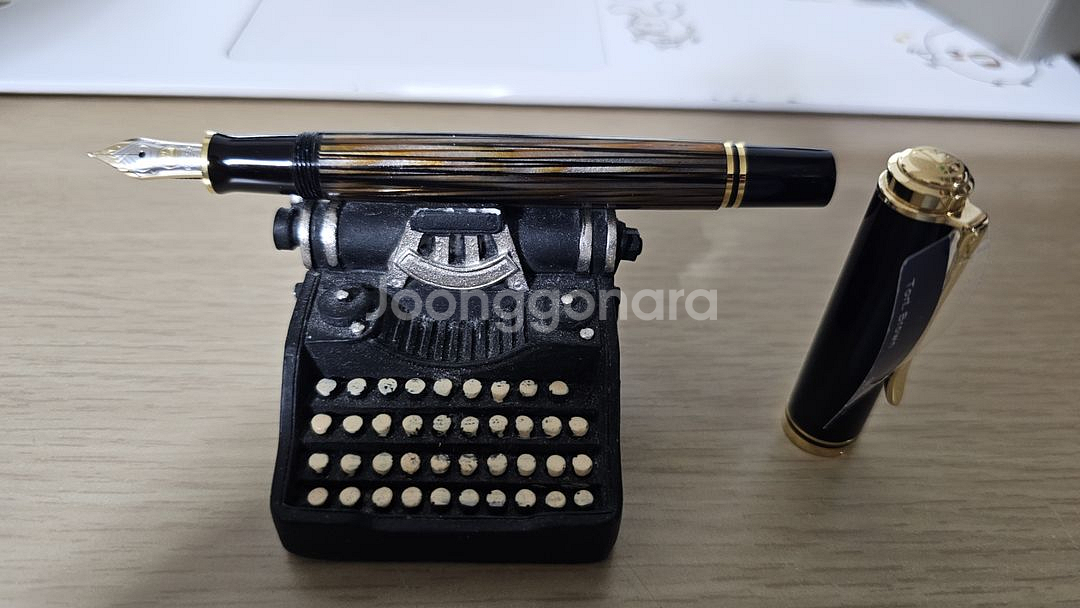 펠리칸 M400 브라운톨토이즈 F닙--1