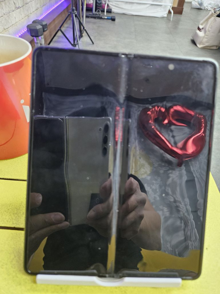 겔럭시z폴드3--8