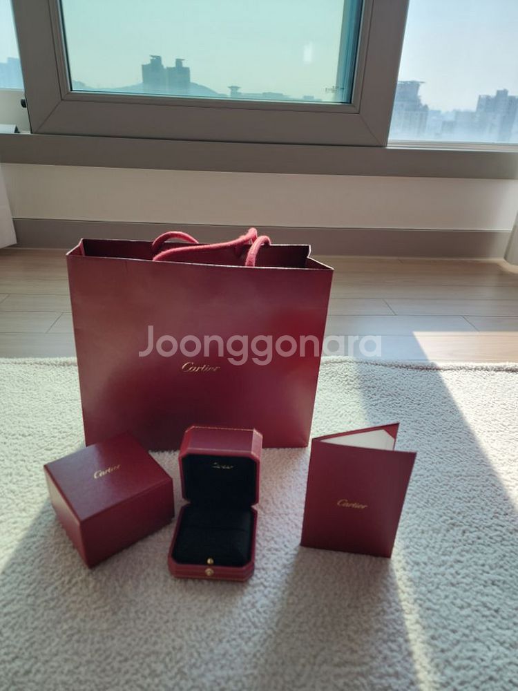 까르띠에 반지케이스 판매합니다.--0