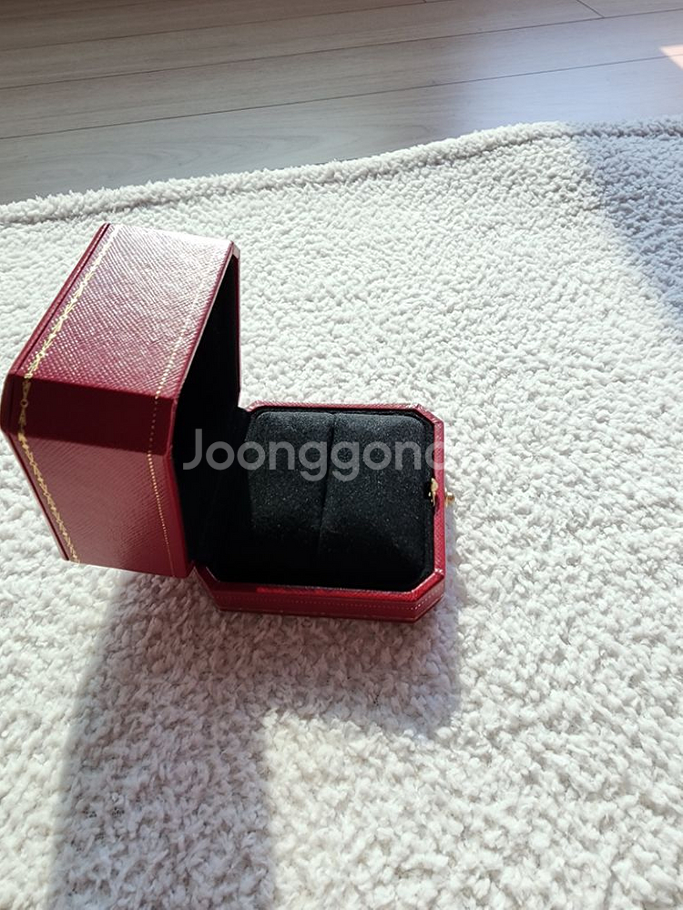 까르띠에 반지케이스 판매합니다.--4