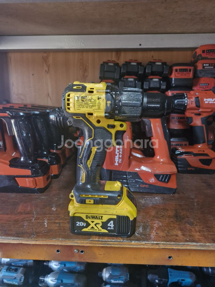 디월트충전함마드릴 DCD709최상급 A-31번--2