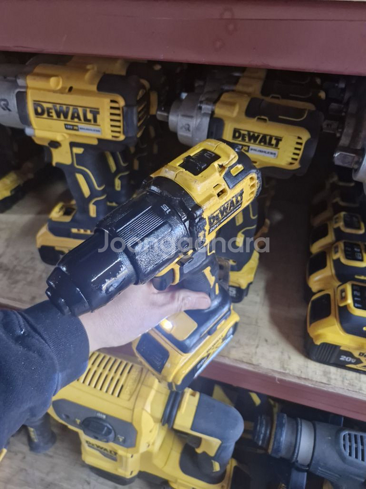 디월트충전함마드릴 DCD709최상급 A-31번--7