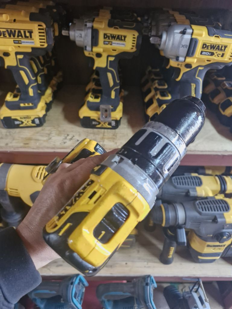 디월트충전함마드릴DCD796 배터리포함 A-1번 이미지