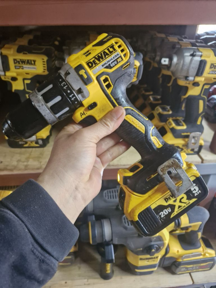 디월트충전함마드릴DCD796 배터리포함 A-1번 이미지