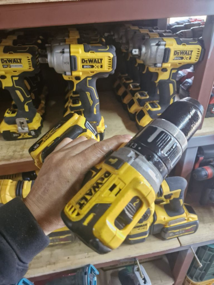 디월트충전함마드릴DCD796 배터리포함 A2-2번 이미지