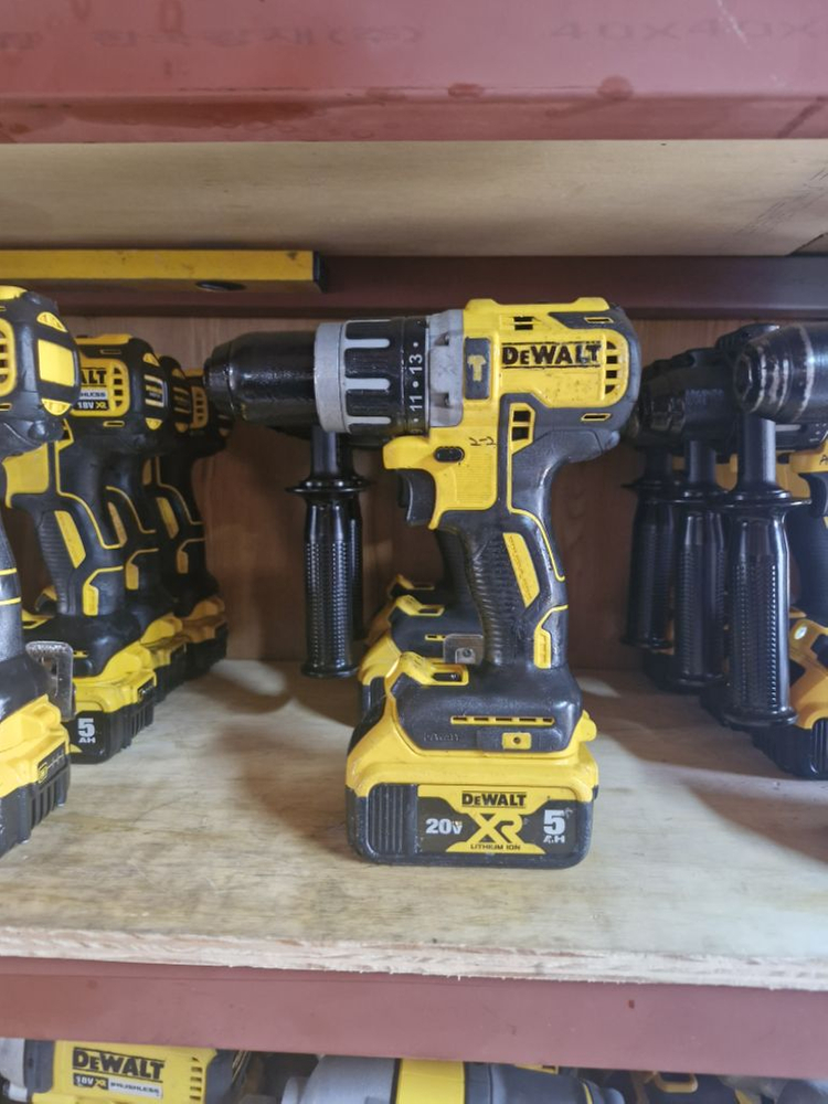 디월트충전함마드릴DCD796 배터리포함 A2-2번 이미지