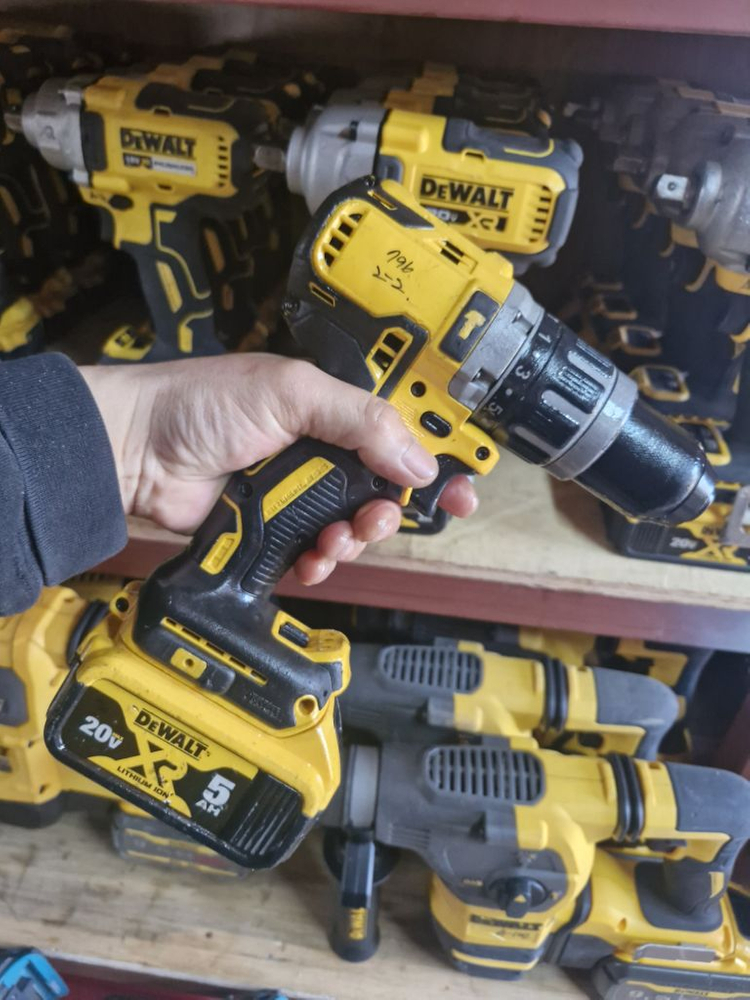 디월트충전함마드릴DCD796 배터리포함 A2-2번 이미지