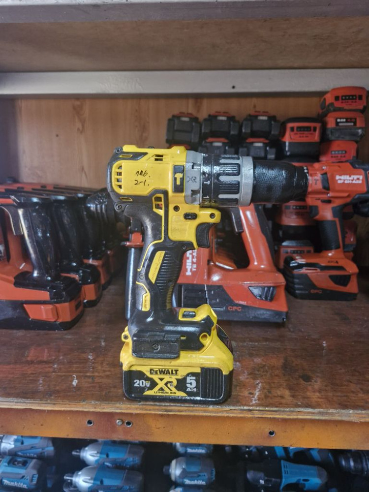 디월트충전함마드릴DCD796 배터리포함 A2-1번 이미지