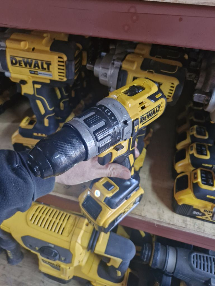 디월트충전함마드릴DCD796 배터리포함 A2-1번 이미지