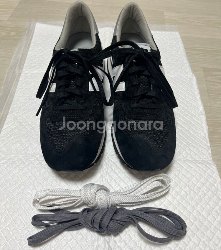 뉴발란스 990v1 블랙 275 (실착 17분)--1