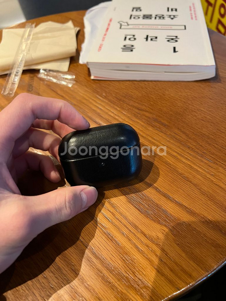 에어팟프로2 본체+왼쪽 유닛 (거의 새 상품)--2