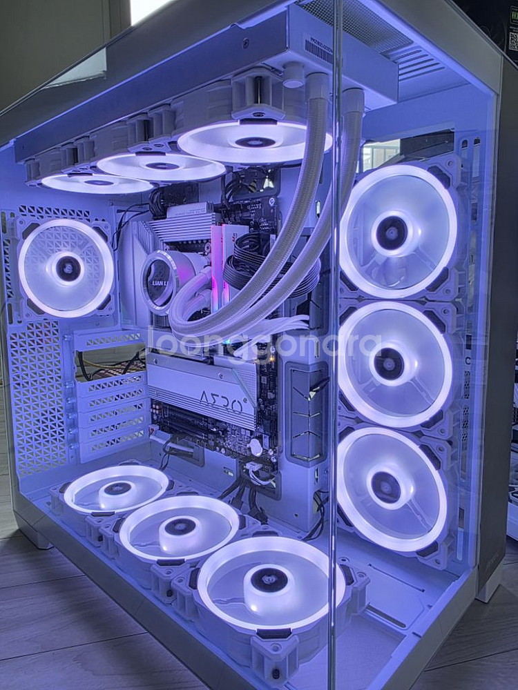 라이젠7 9800X3D RTX5080 본체 팝니다--0