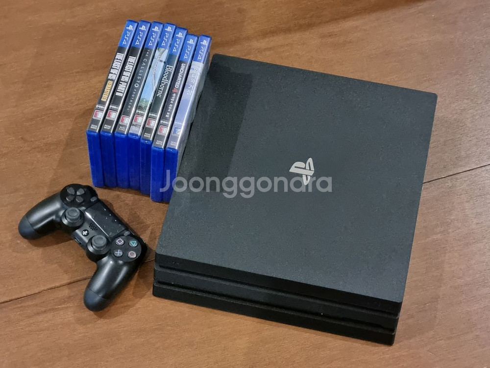플레이스테이션4 PS4 PRO 7218 1테라+게임7개--0