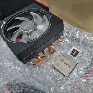 AMD 라이젠7 3700x cpu +기본 쿨러
