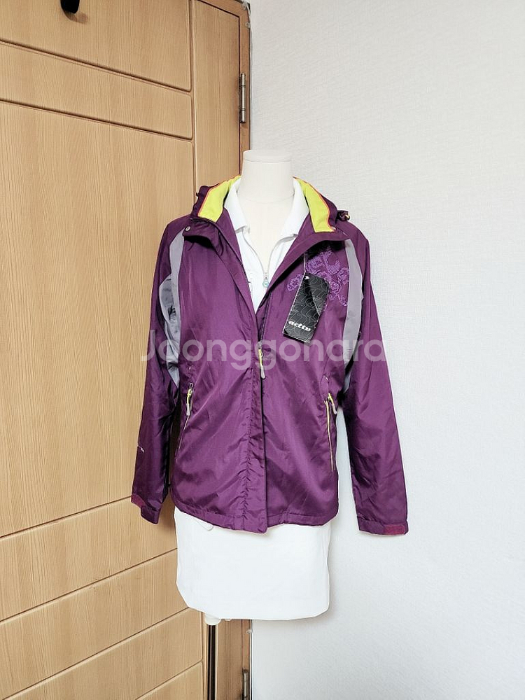 새상품 여성용) 코오롱 바람막이 90--4