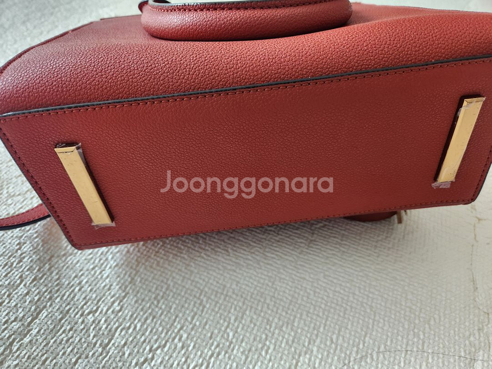 charles&keith 찰스앤키스 여성 토트 겸 크로--4
