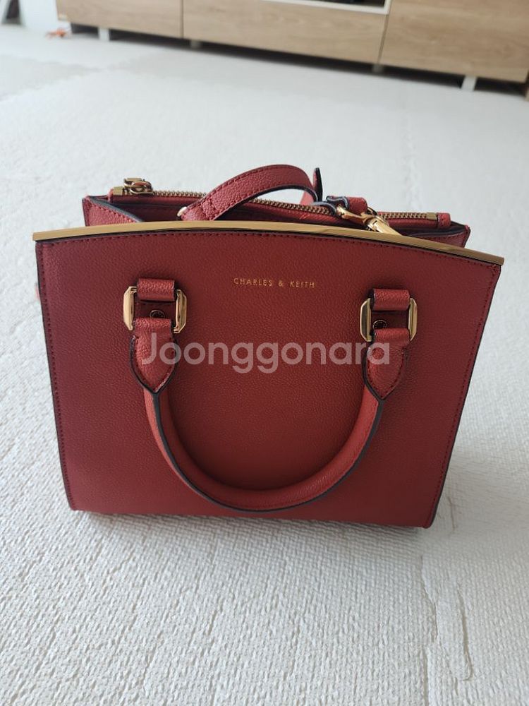 charles&keith 찰스앤키스 여성 토트 겸 크로--6