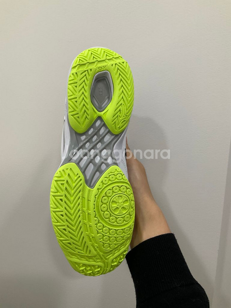 미즈노 웨이브 클로 네오 3 피트 배드민턴화 260--1