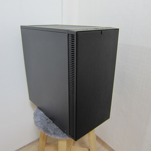 Fractal Design Define Mini C