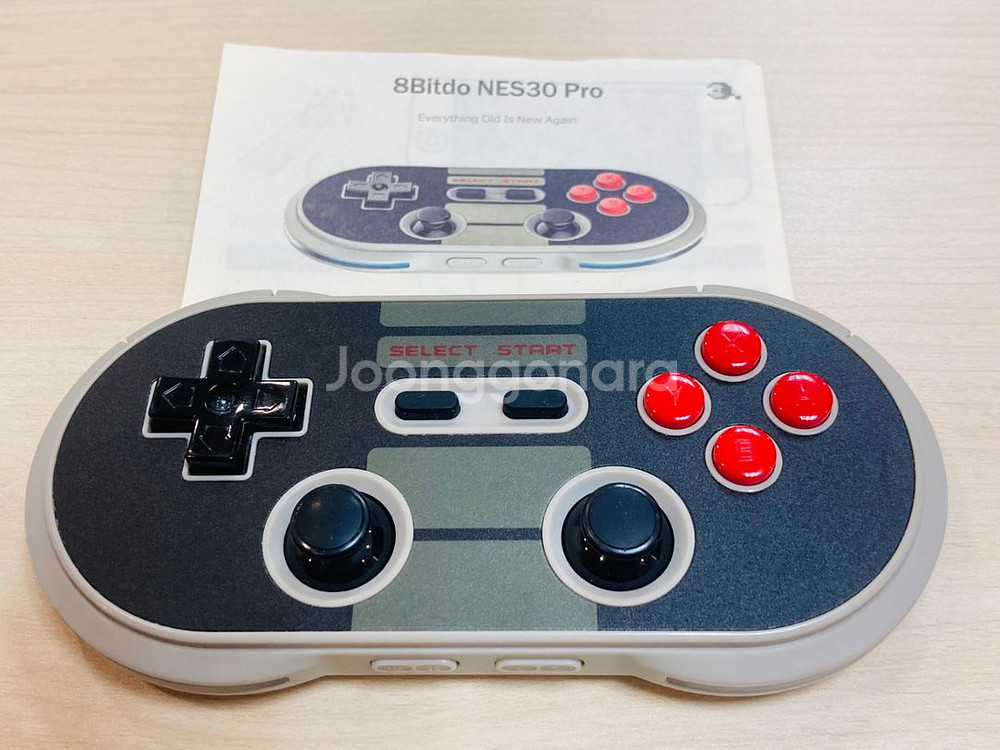 8Bitdo NES30 Pro 컨트롤러 세트 팝니다.--1