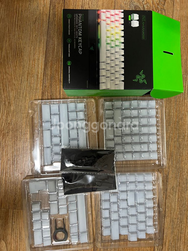 레이저헌츠맨 v3 pro tkl 화이트 키보드+푸딩키캡--2