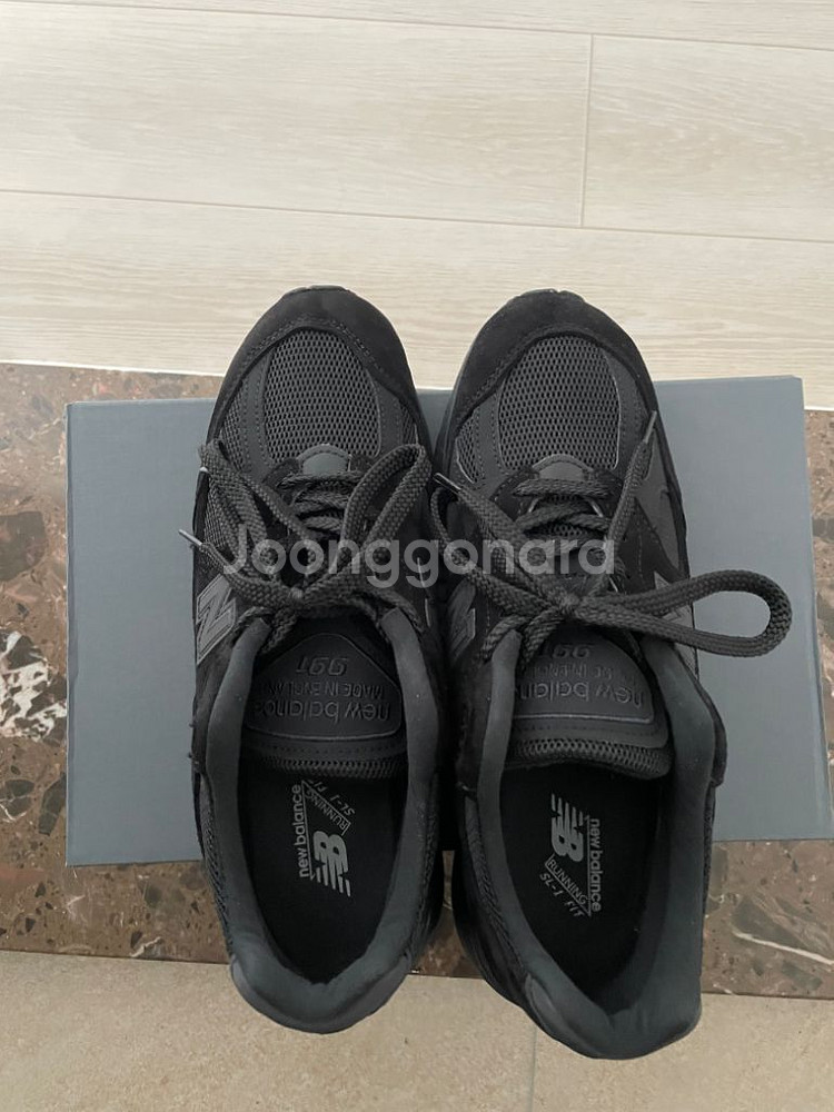 991v2 트리플블랙 260사이즈--1