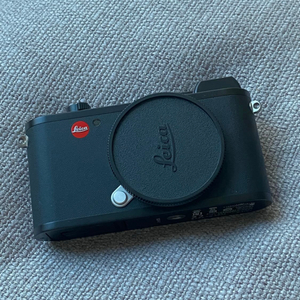 Leica CL 카메라와 렌즈