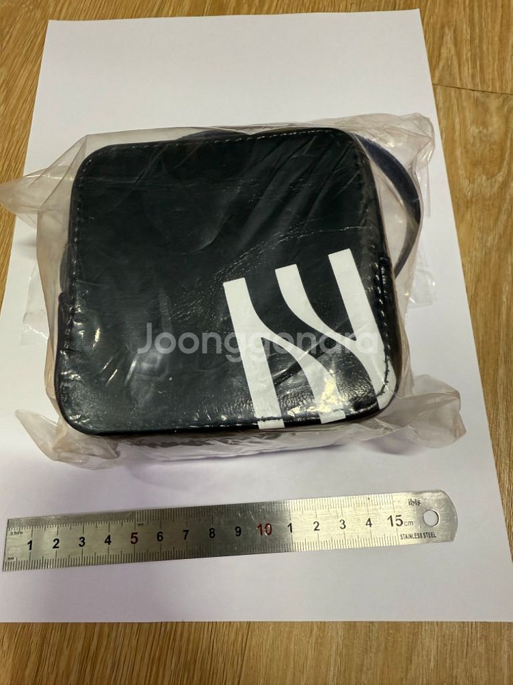 헤라 파우치 미니백 팝니다--0