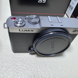 파나소닉 루믹스s9 판매합니다(28-200렌즈,배터리)