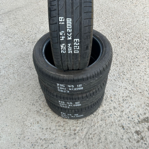 235/45R18 중고타이어 판매합니다