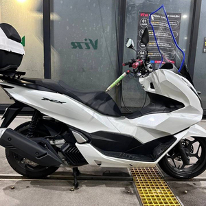 23년식 PCX125 낮은 키로수 팝니다 .