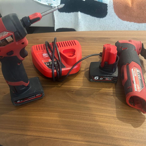 밀워키 임팩드라이버+멀티커터