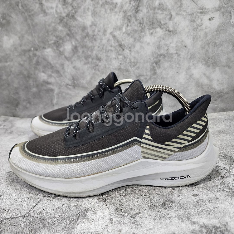 더블식스(정품)나이키 줌원플로6 쉴드 리플렉트실버280--0