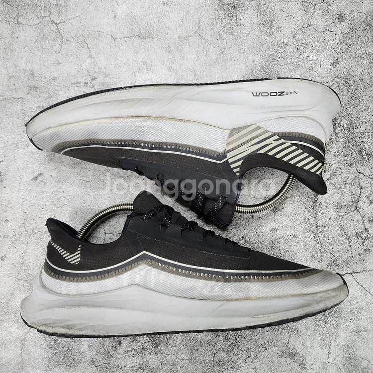 더블식스(정품)나이키 줌원플로6 쉴드 리플렉트실버280--3