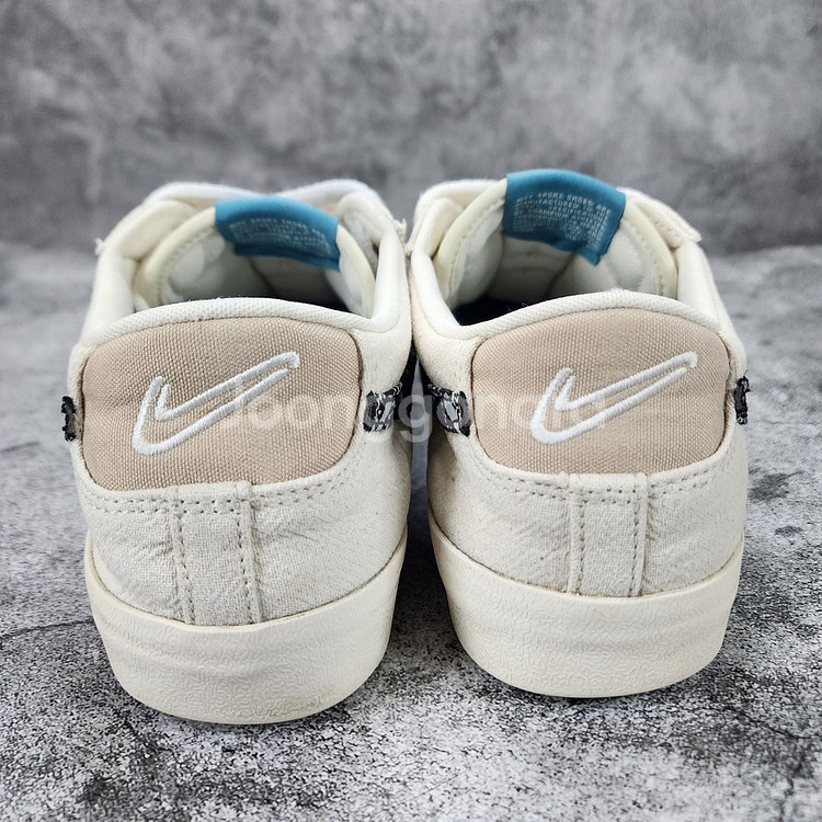 정품)나이키블레이저로우'77 빈티지 페이즐리스우시275--5