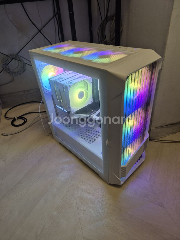 라이젠 7800x3d RTX4070 화이트 게이밍 본체--2