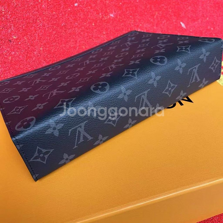 루이비통 클러치--1