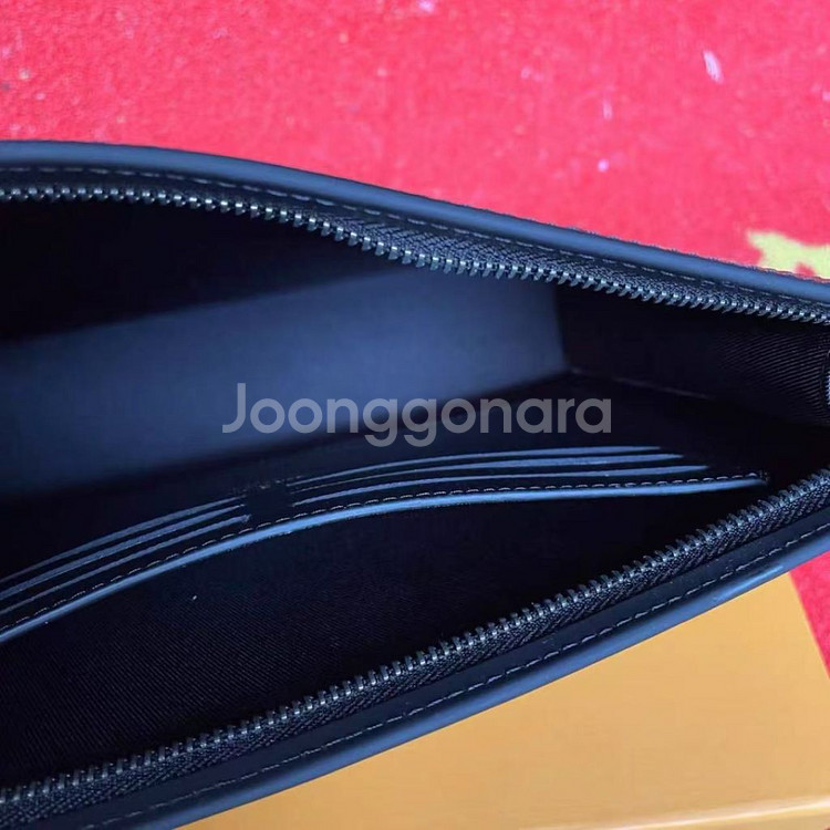 루이비통 클러치--5