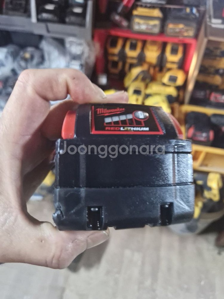 밀워키배터리 M18 5.0AH.M18HB05.2024년--2