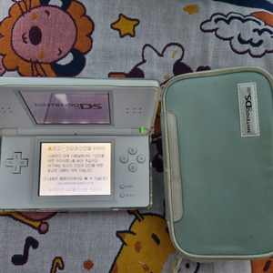 S급 닌텐도 ds lite 화이트 판매합니다.