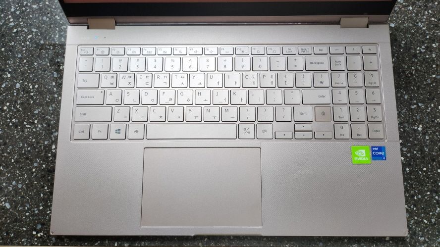 삼성 갤럭시북 플렉스2/i7/외장그래픽/터치스크린 이미지