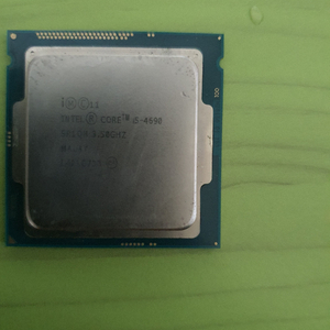 CPU I5-4690 팝니다.