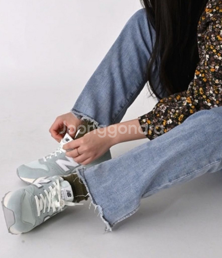 새상품)일본 뉴발란스 WL996TV2 스니커즈 240--8