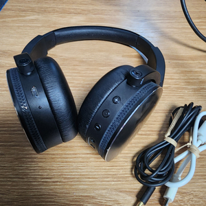 AKG Y50BT 유무선 헤드폰