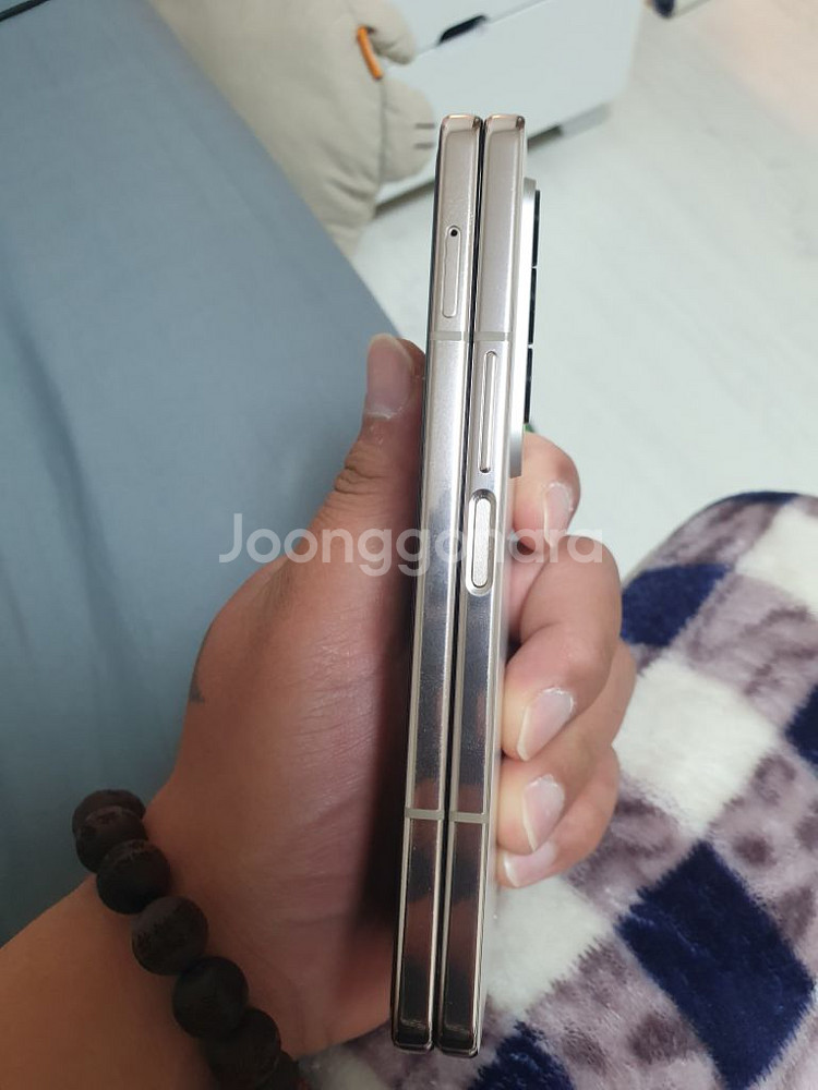 삼성 갤럭시Z폴드4 512GB 베이지 s급--4