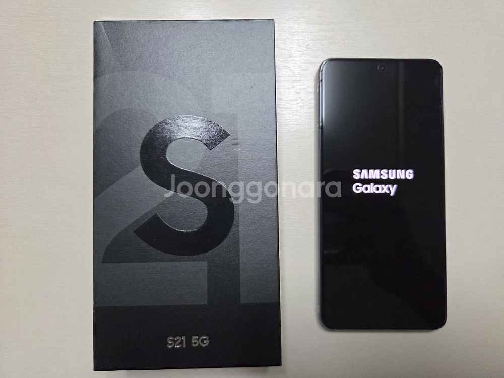 갤럭시 S21 256GB A급 팬텀 그레이 팝니다.--0